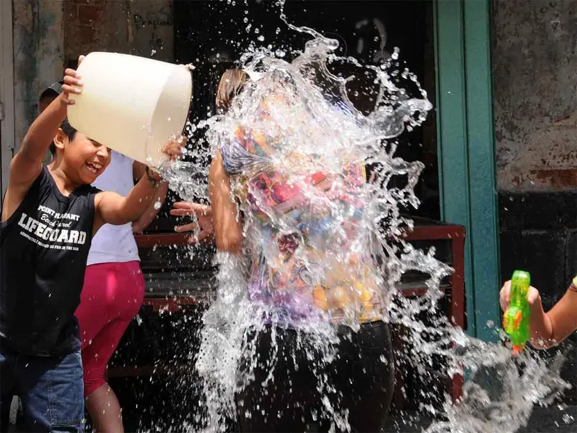 Multas de hasta 3 mil pesos y arrestos por desperdiciar agua en Sábado ...