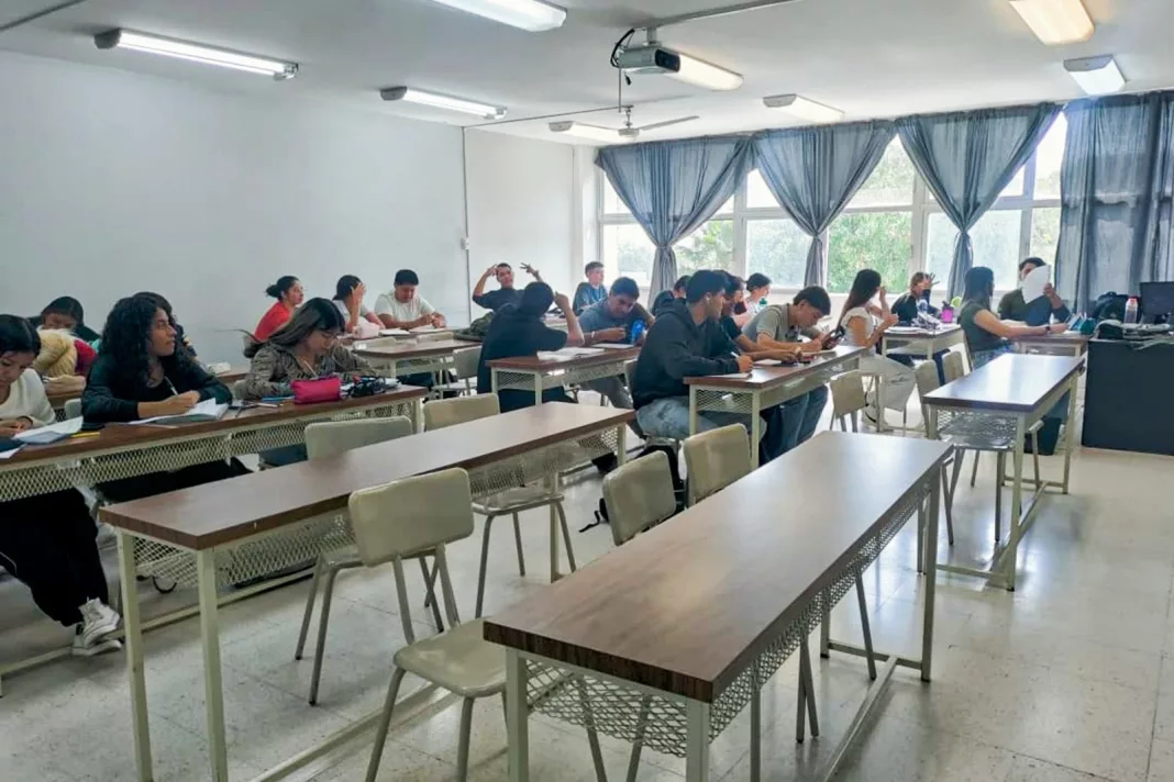 2529fbc5-059d-4950-9a77-5a43d772fbad