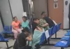 ¡Indignante! Mujer da a luz en un baño del IMSS